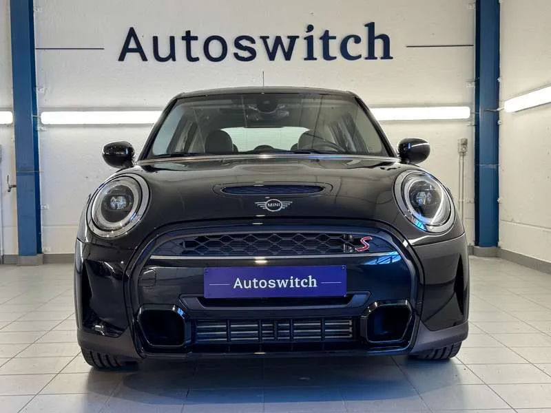 MINI Cooper S 5-Doors - Pano/DrivAss/CarPlay/Nav/Keyless/Cam/... Image 2
