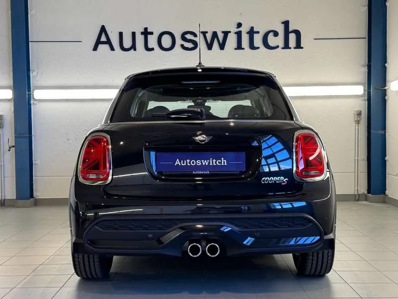 MINI Cooper S 5-Doors - Pano/DrivAss/CarPlay/Nav/Keyless/Cam/... Image 4